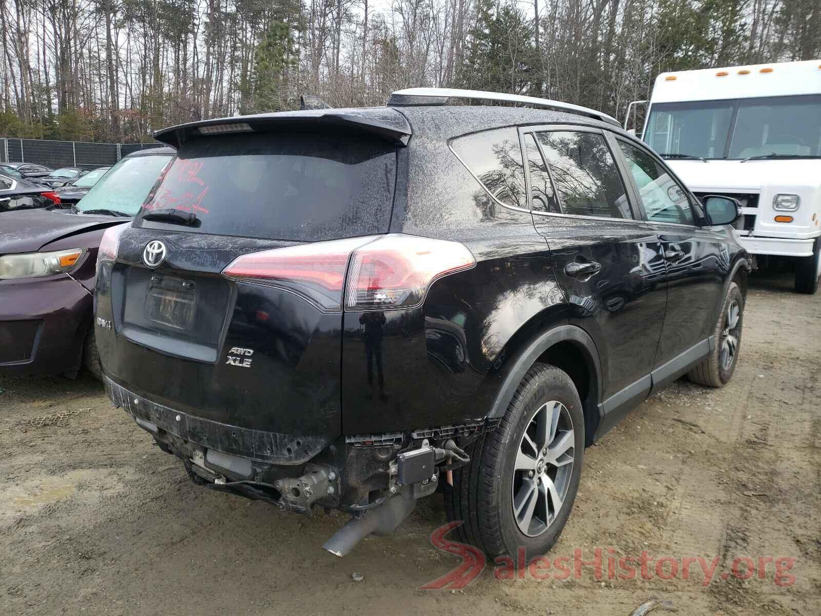 2T3RFREV9JW810822 2018 TOYOTA RAV4