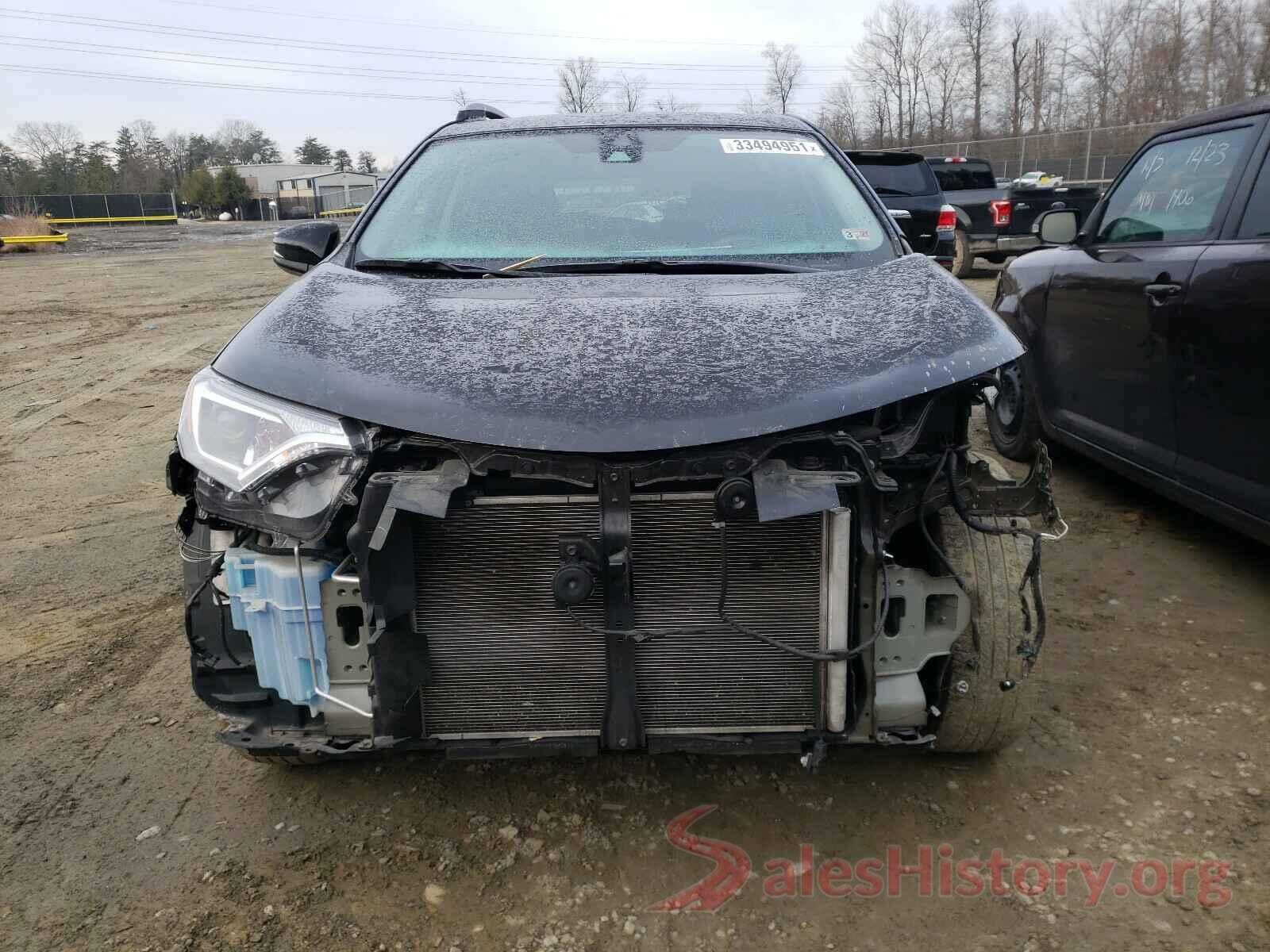 2T3RFREV9JW810822 2018 TOYOTA RAV4