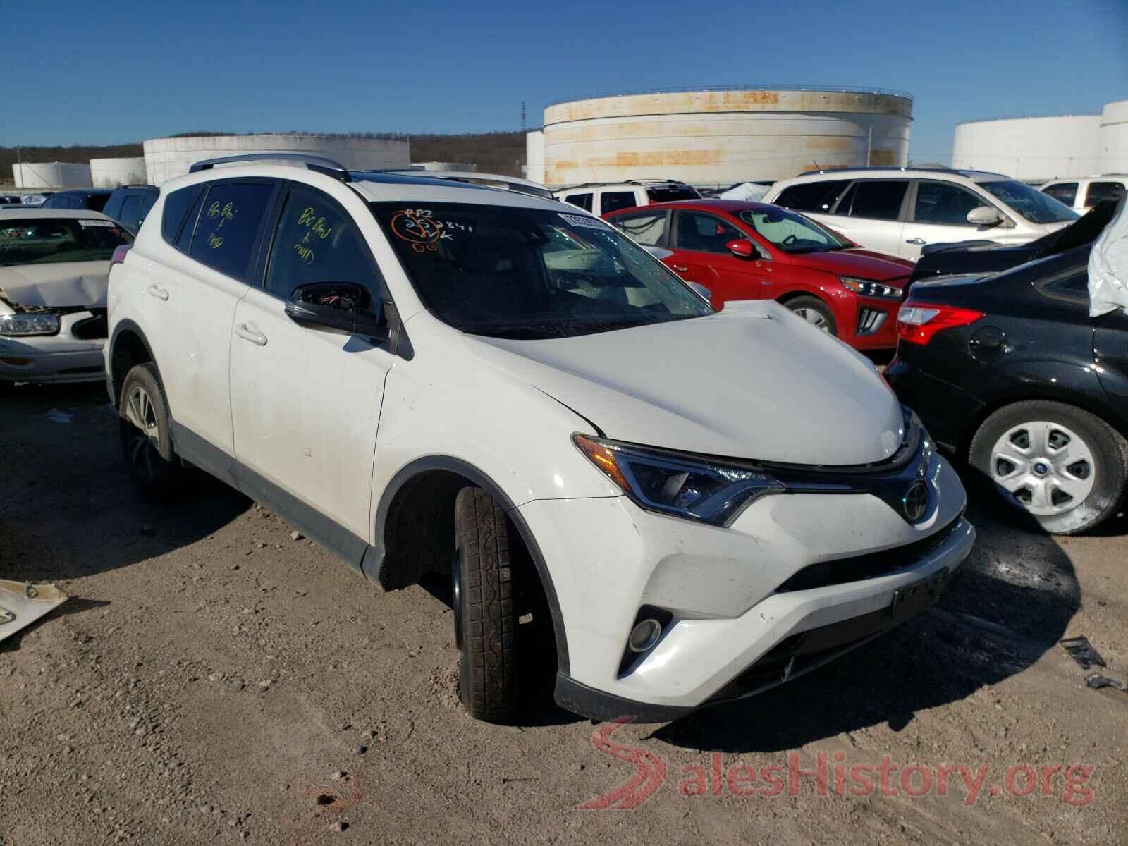 JTMRFREV0JJ744305 2018 TOYOTA RAV4