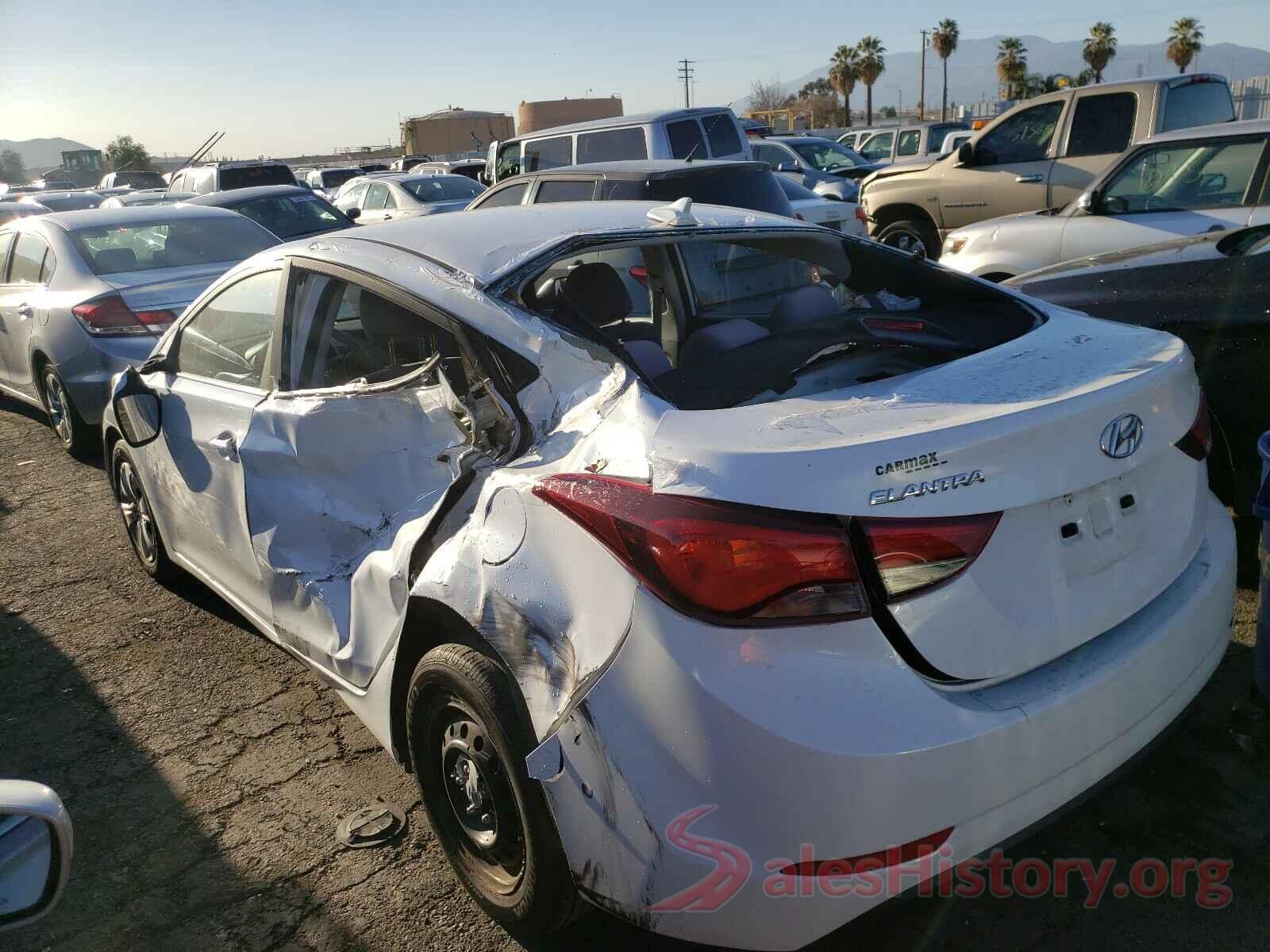 5NPDH4AE8GH667553 2016 HYUNDAI ELANTRA