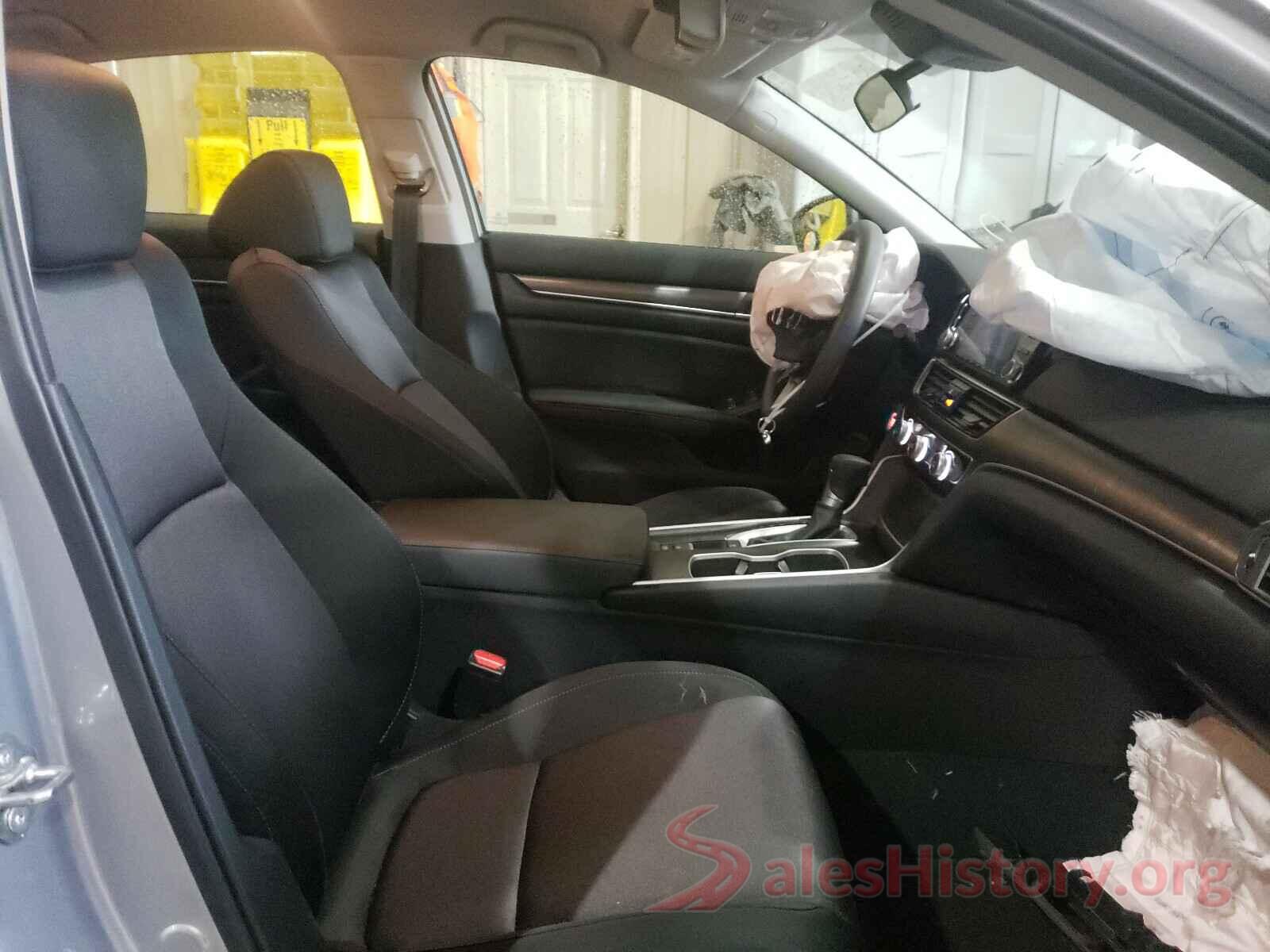 1HGCV1F12JA166893 2018 HONDA ACCORD