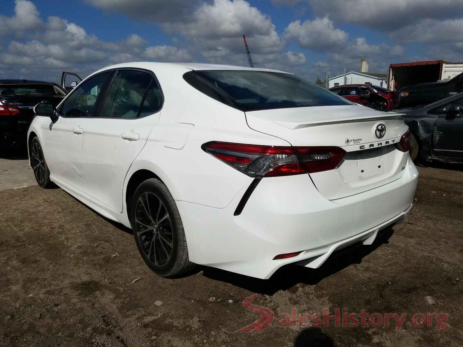 4T1B11HKXJU573429 2018 TOYOTA CAMRY