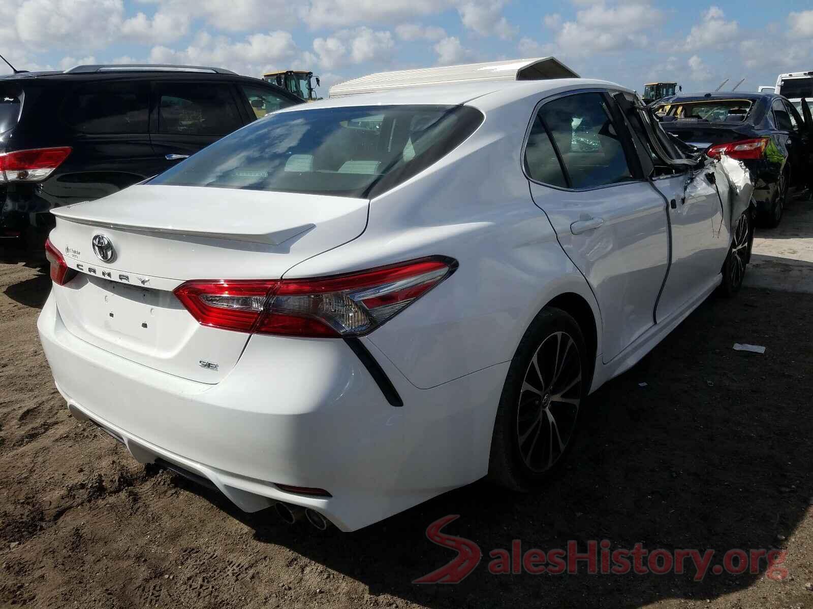 4T1B11HKXJU573429 2018 TOYOTA CAMRY