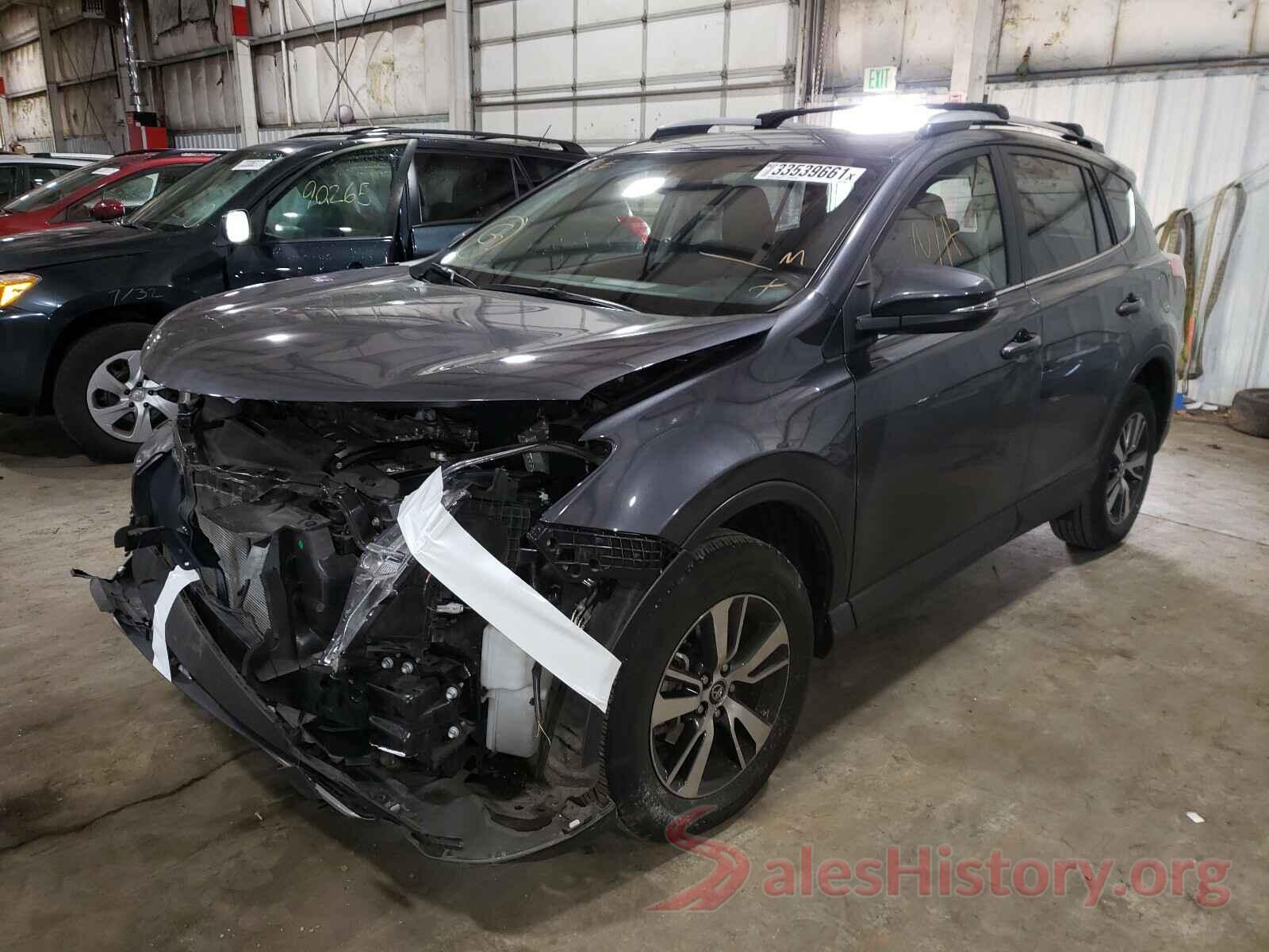 JTMRFREV7HD209707 2017 TOYOTA RAV4