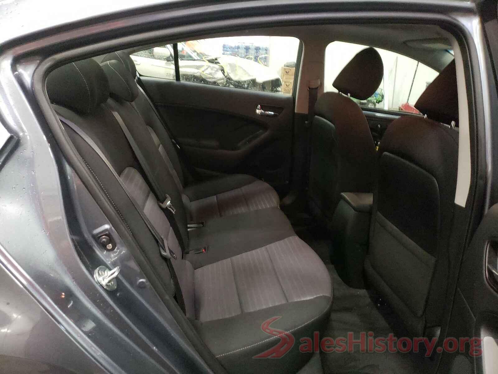 3KPFL4A77JE194863 2018 KIA FORTE