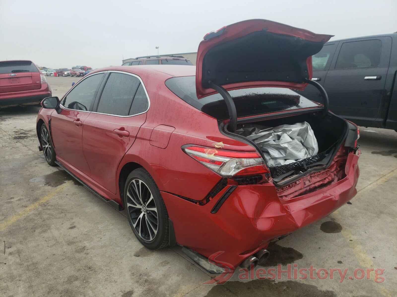 4T1B11HKXKU208640 2019 TOYOTA CAMRY