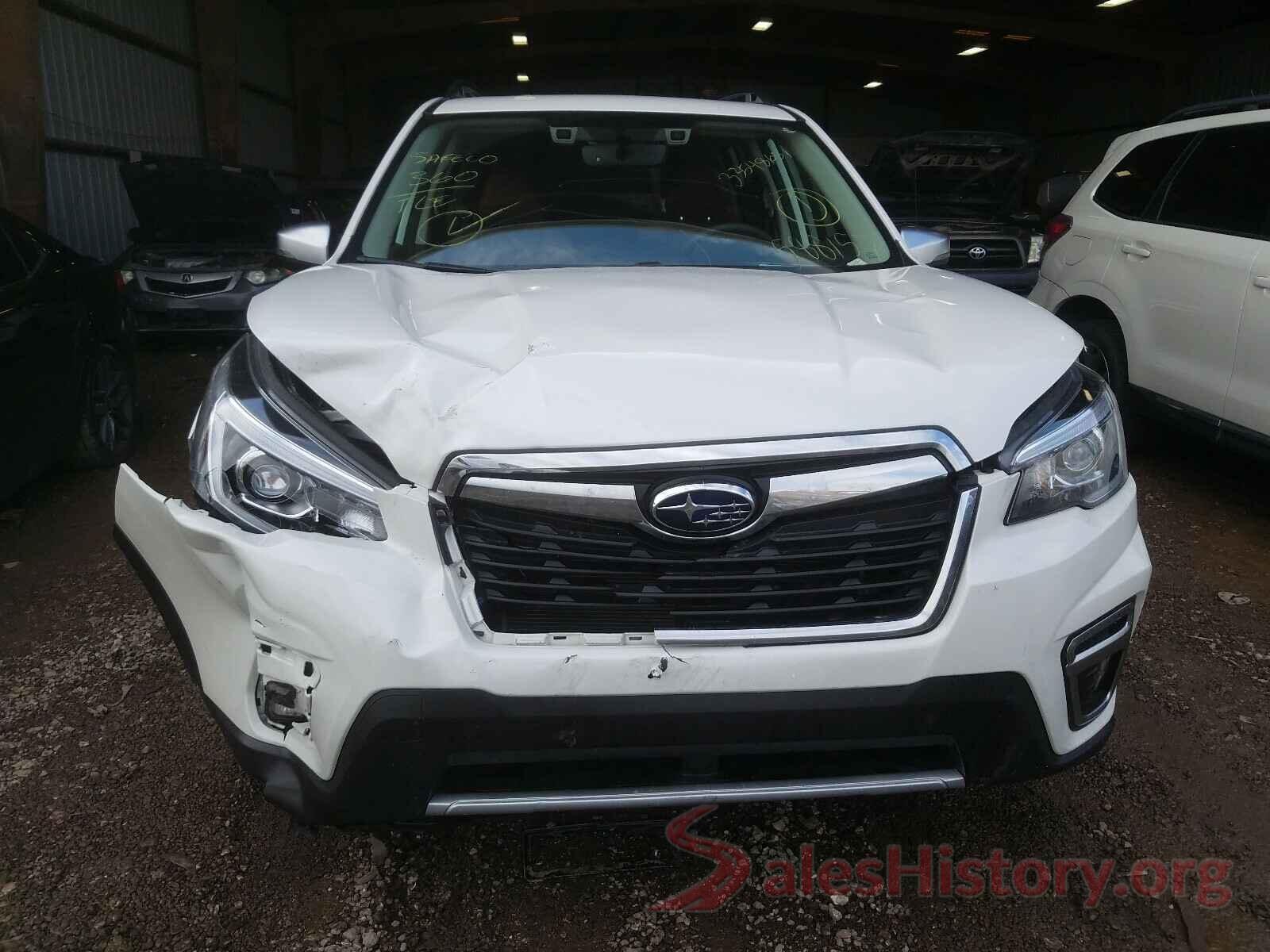 JF2SKAWC0KH588157 2019 SUBARU FORESTER