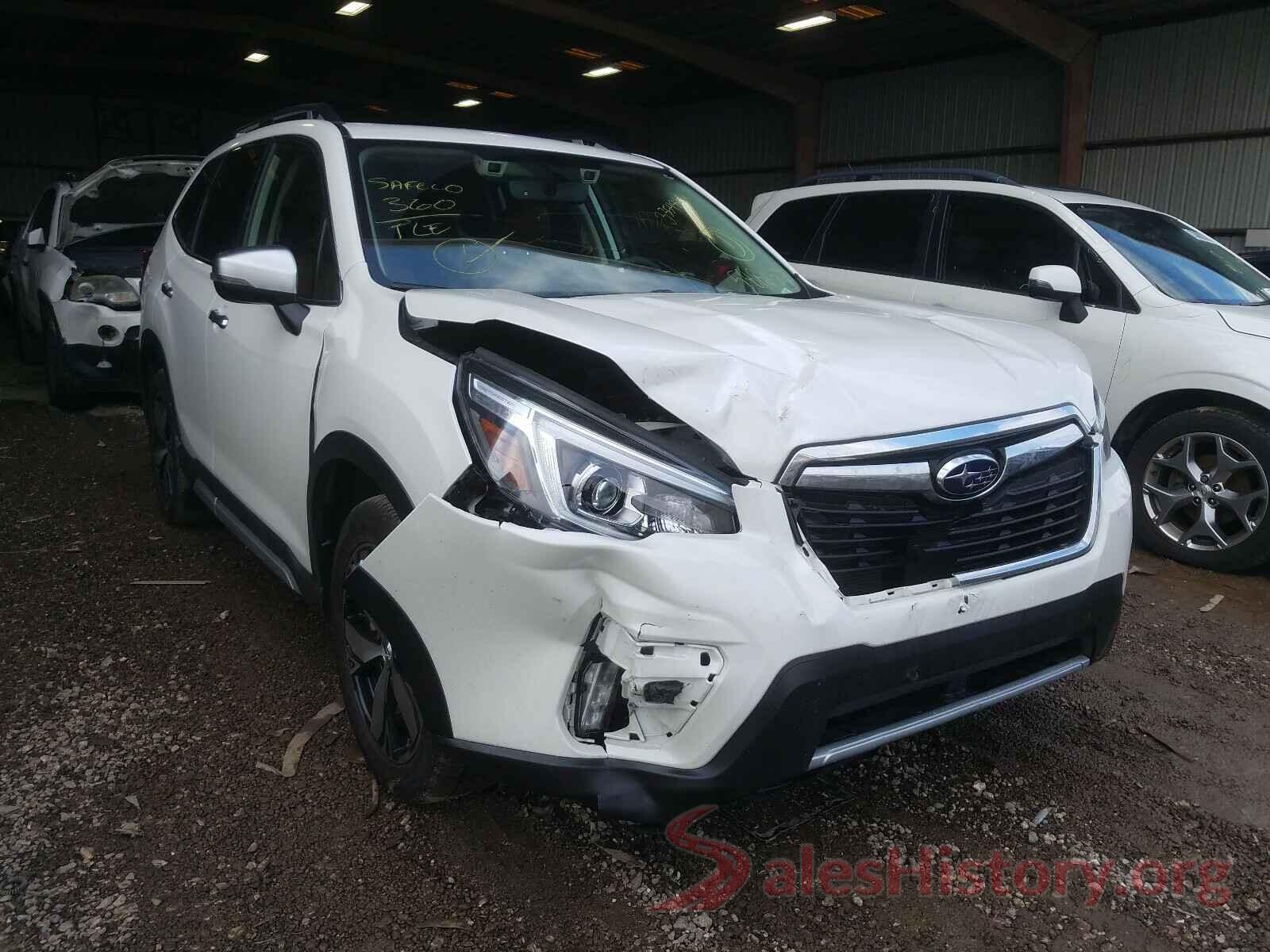 JF2SKAWC0KH588157 2019 SUBARU FORESTER