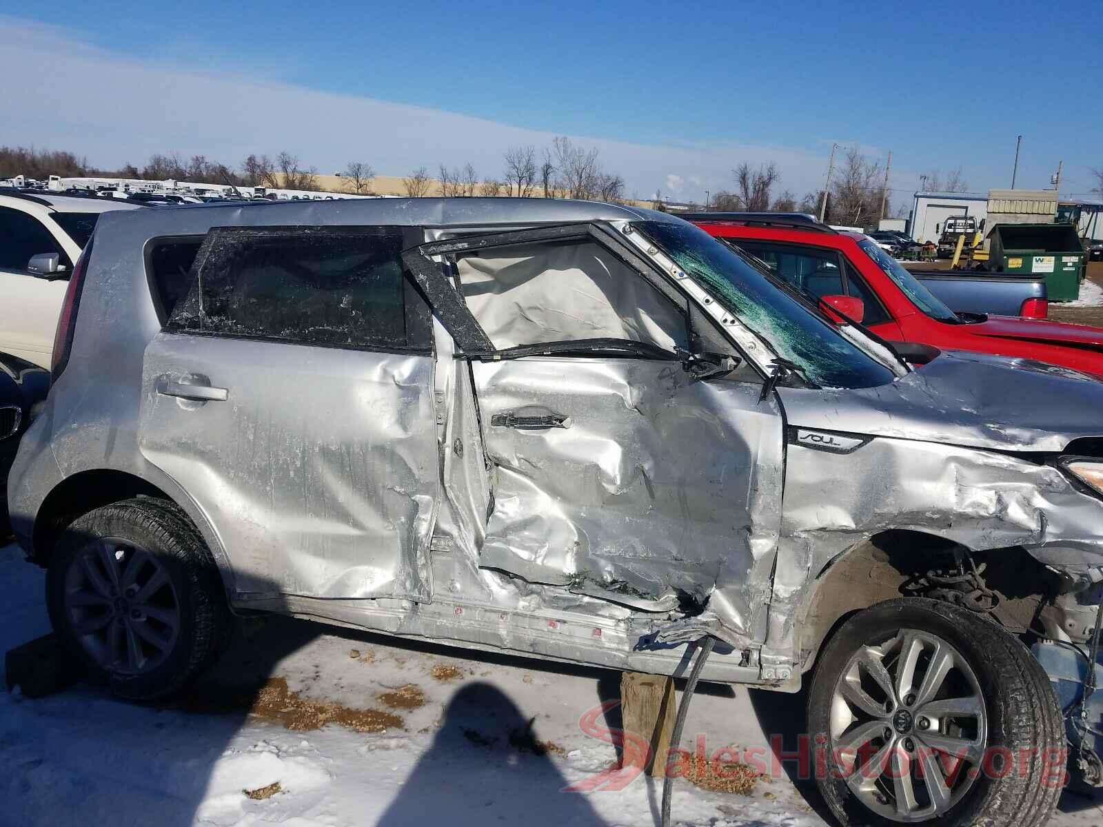 KNDJP3A55J7611436 2018 KIA SOUL