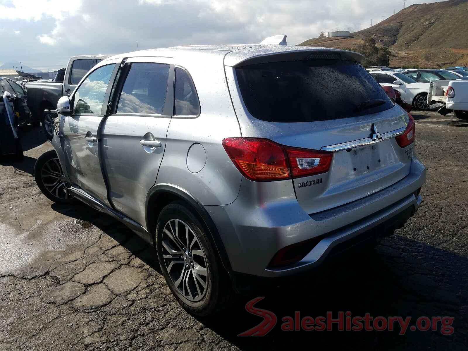 JA4AR3AW2JU002660 2018 MITSUBISHI OUTLANDER