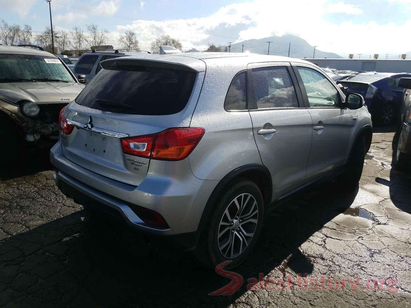 JA4AR3AW2JU002660 2018 MITSUBISHI OUTLANDER