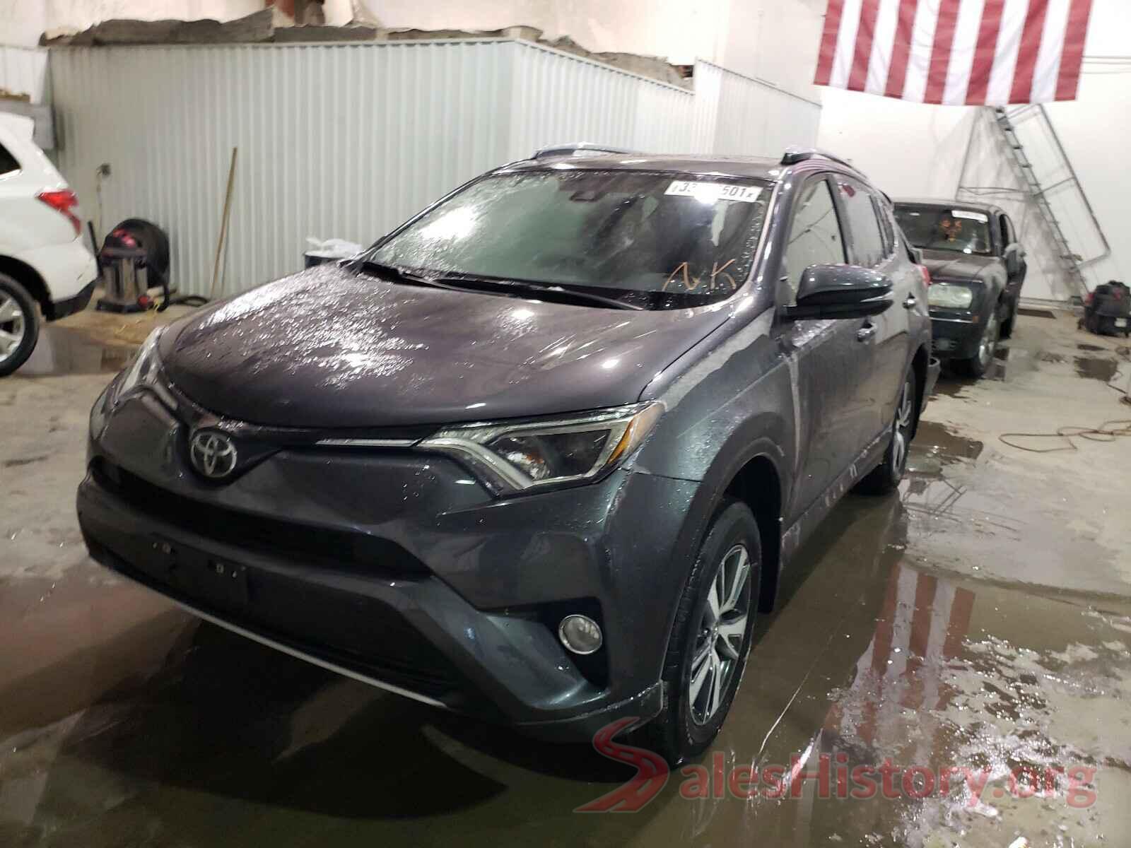 JTMRFREV4HJ706053 2017 TOYOTA RAV4