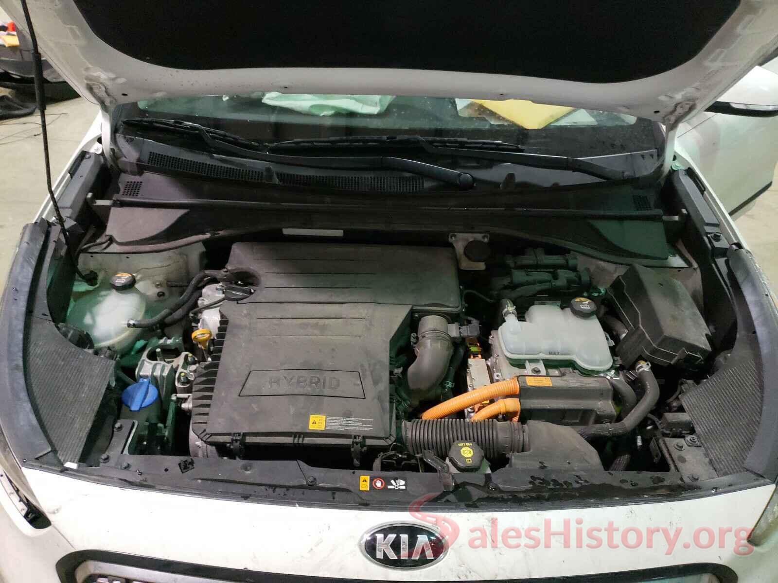 KNDCC3LC4H5077450 2017 KIA NIRO