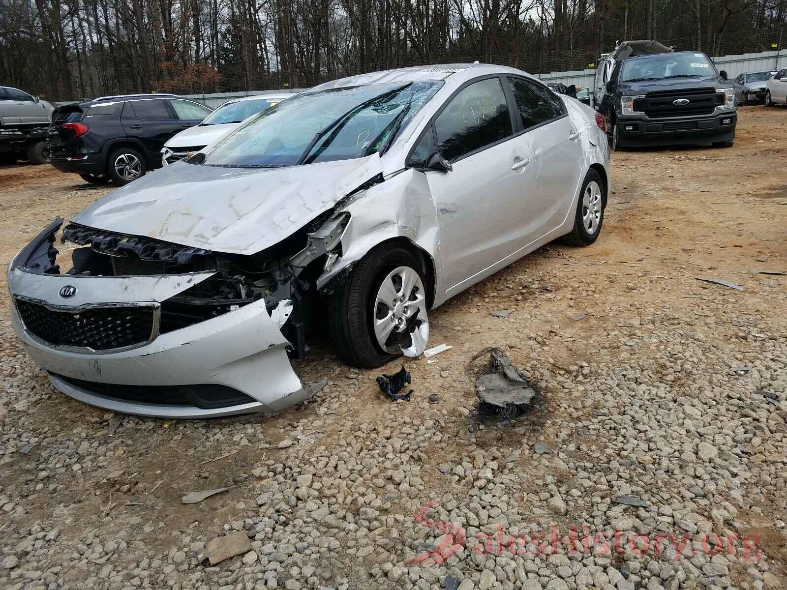 3KPFK4A7XHE156413 2017 KIA FORTE