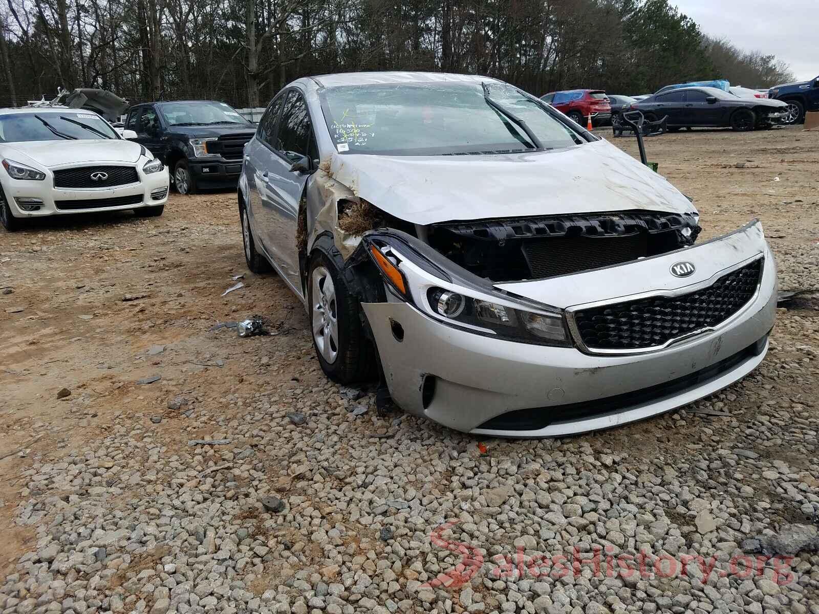 3KPFK4A7XHE156413 2017 KIA FORTE