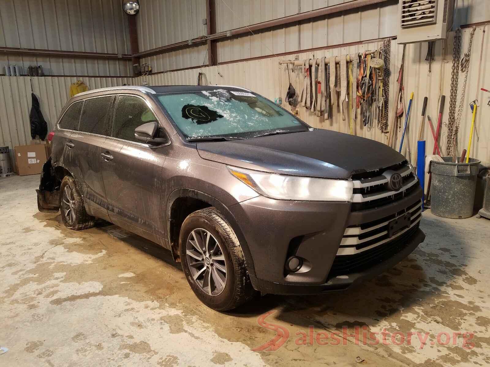 5TDJZRFH3JS807221 2018 TOYOTA HIGHLANDER