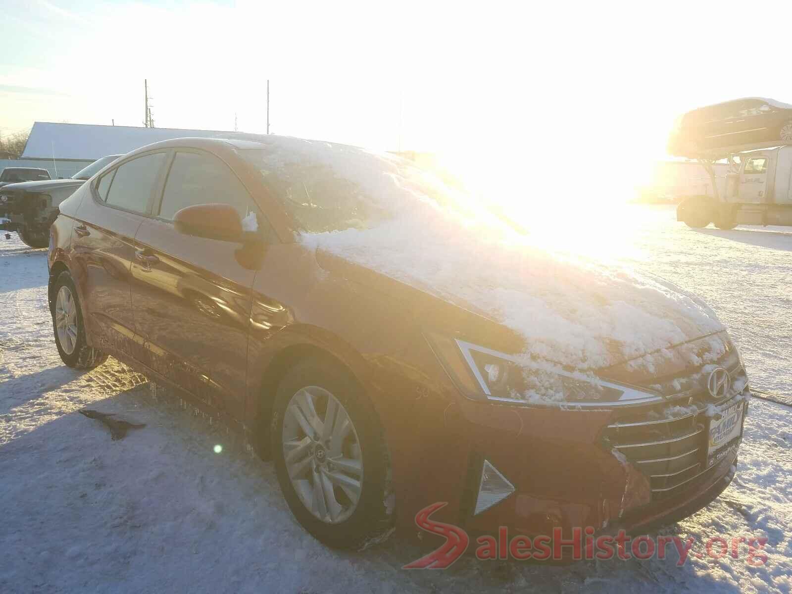 KMHD84LF0KU874700 2019 HYUNDAI ELANTRA