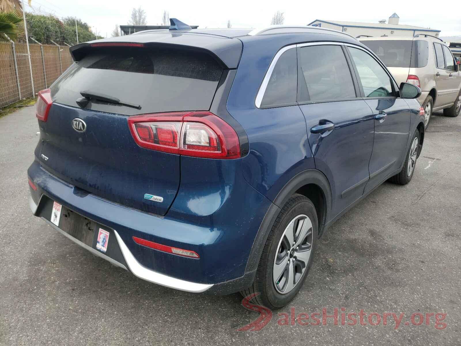 KNDCB3LC6J5211125 2018 KIA NIRO