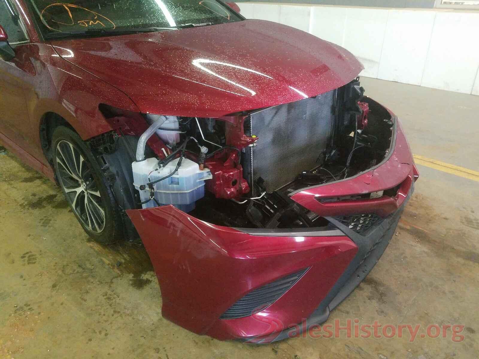 4T1B11HK5JU634699 2018 TOYOTA CAMRY