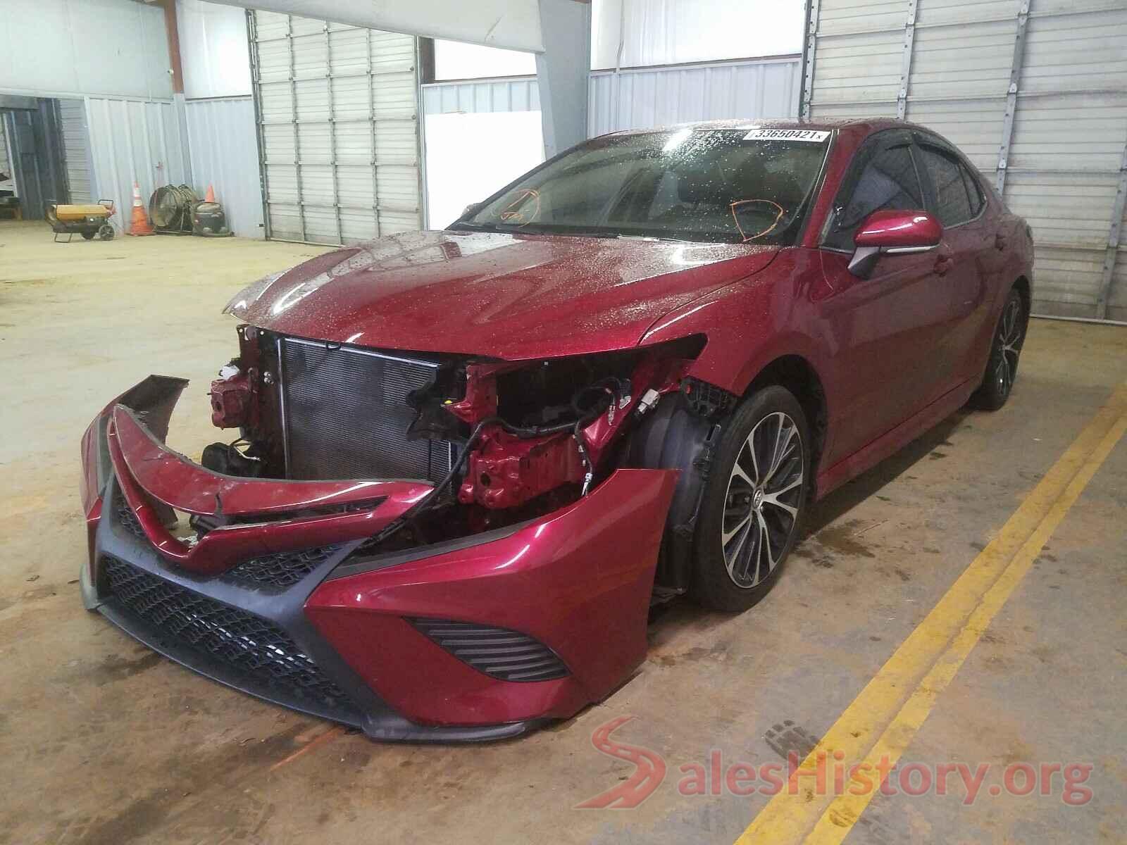 4T1B11HK5JU634699 2018 TOYOTA CAMRY