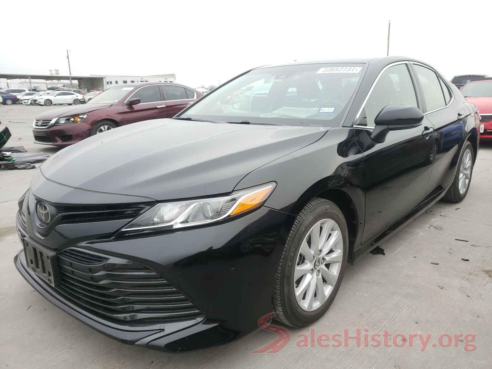 4T1B11HK7JU110339 2018 TOYOTA CAMRY