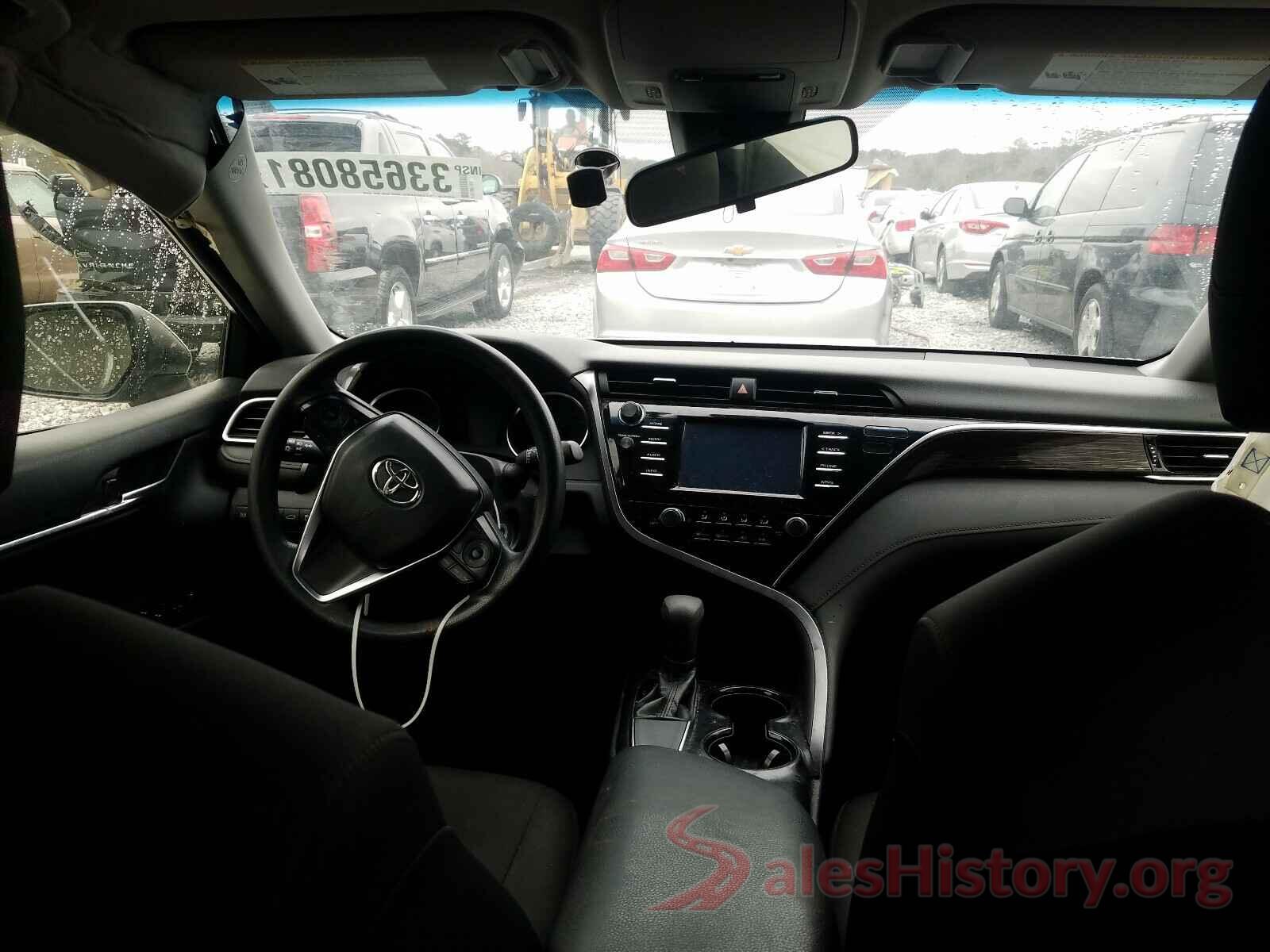 JTNB11HK1J3051519 2018 TOYOTA CAMRY