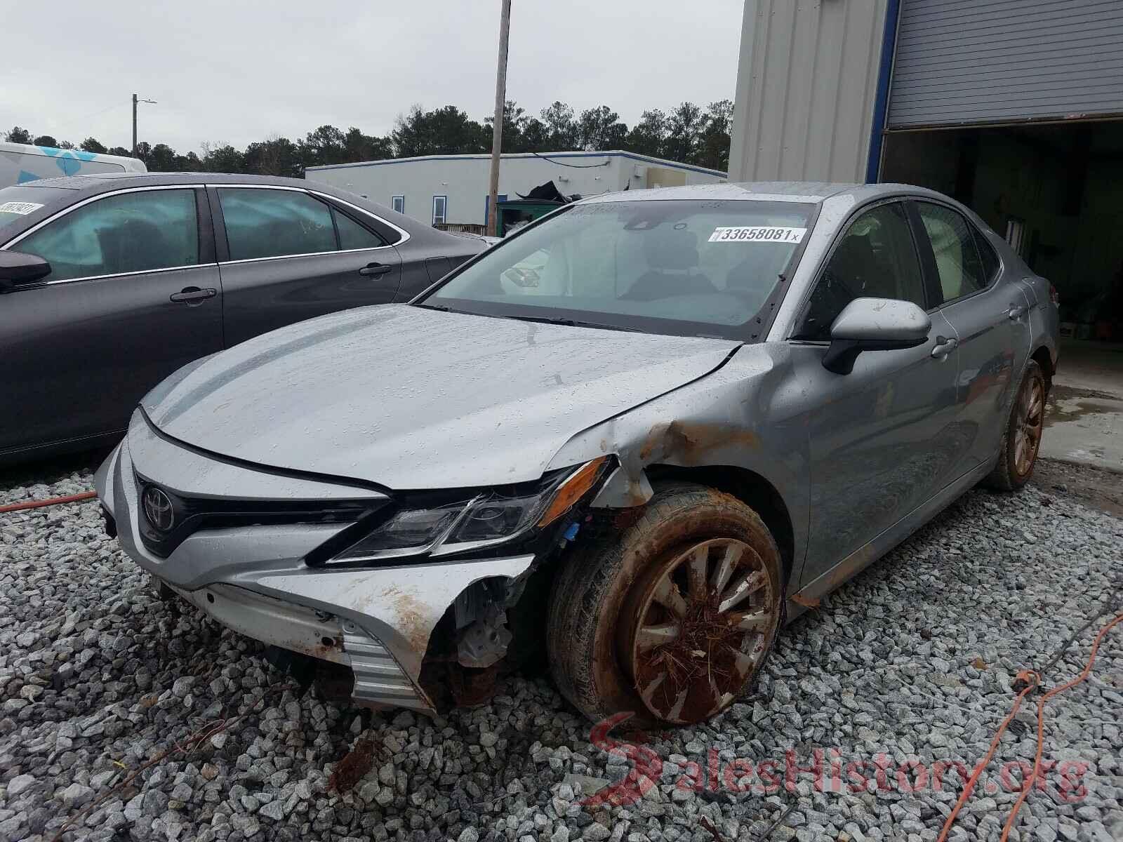 JTNB11HK1J3051519 2018 TOYOTA CAMRY