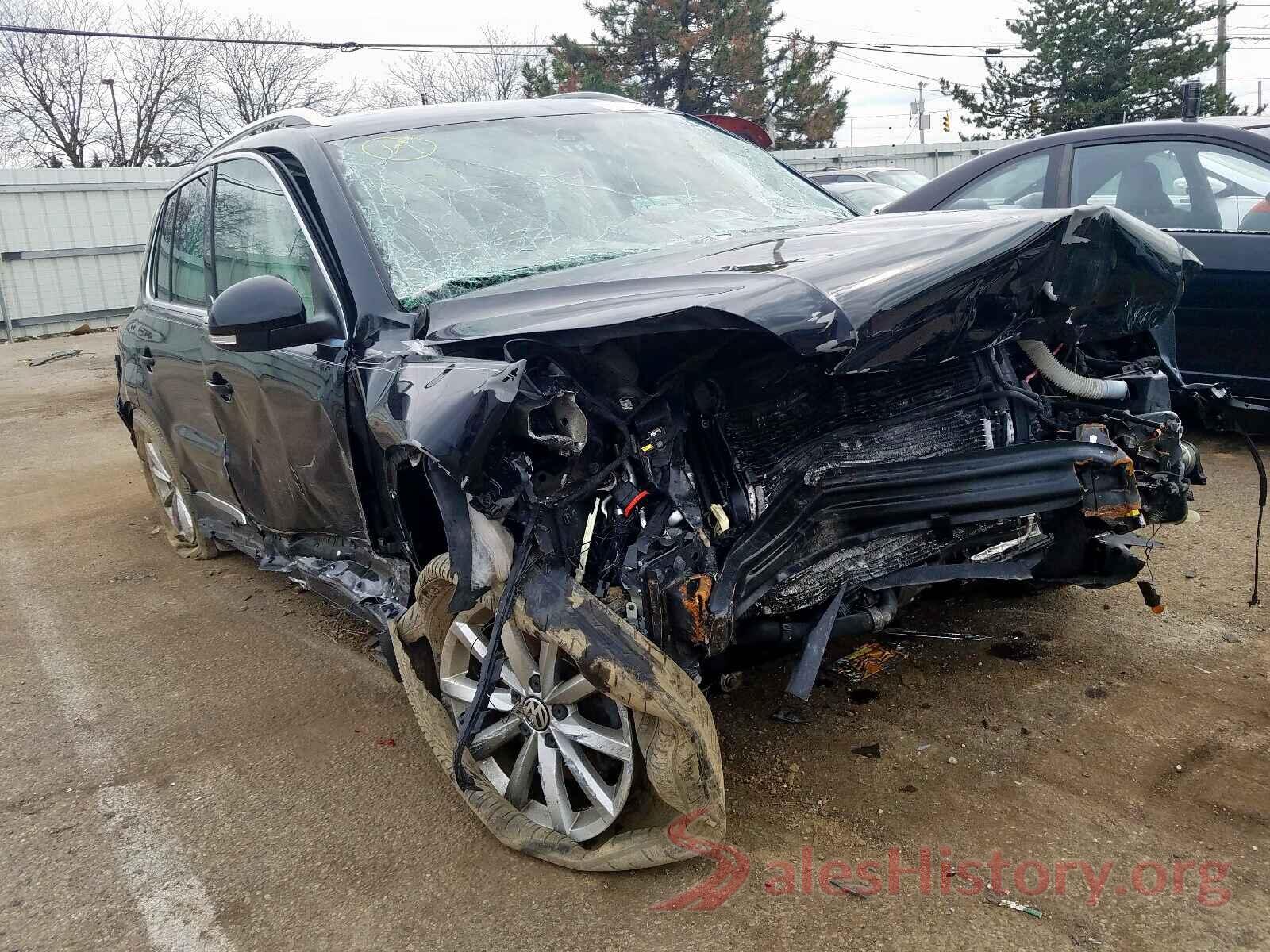 WVGRV7AX6HK000013 2017 VOLKSWAGEN TIGUAN