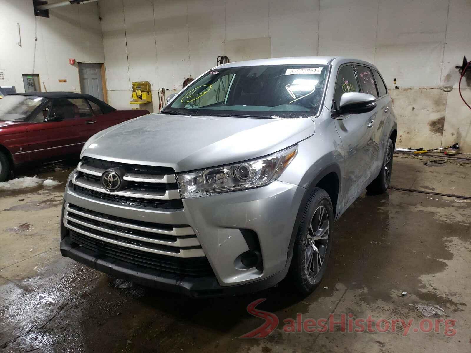 5TDZARFH7KS053946 2019 TOYOTA HIGHLANDER