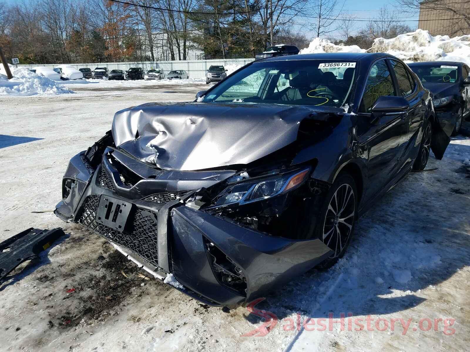 4T1B11HK9JU515943 2018 TOYOTA CAMRY