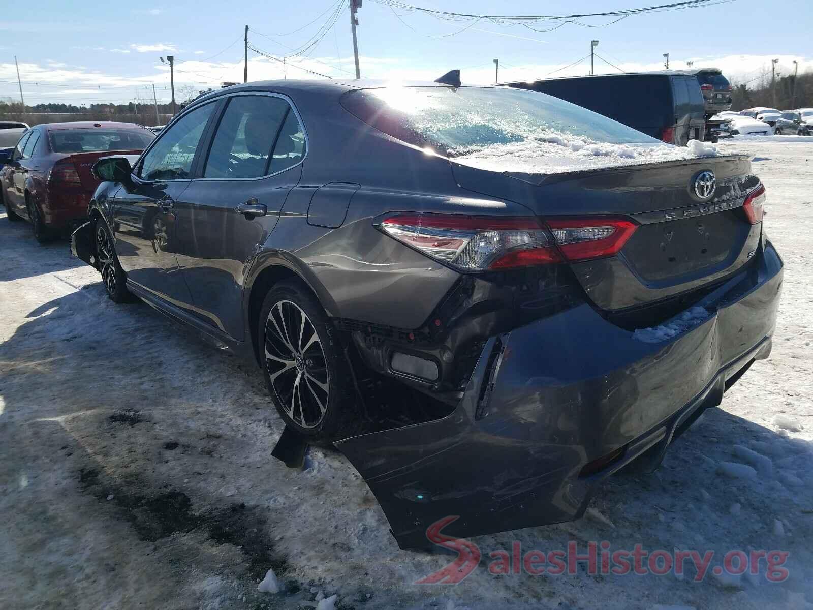 4T1B11HK9JU515943 2018 TOYOTA CAMRY