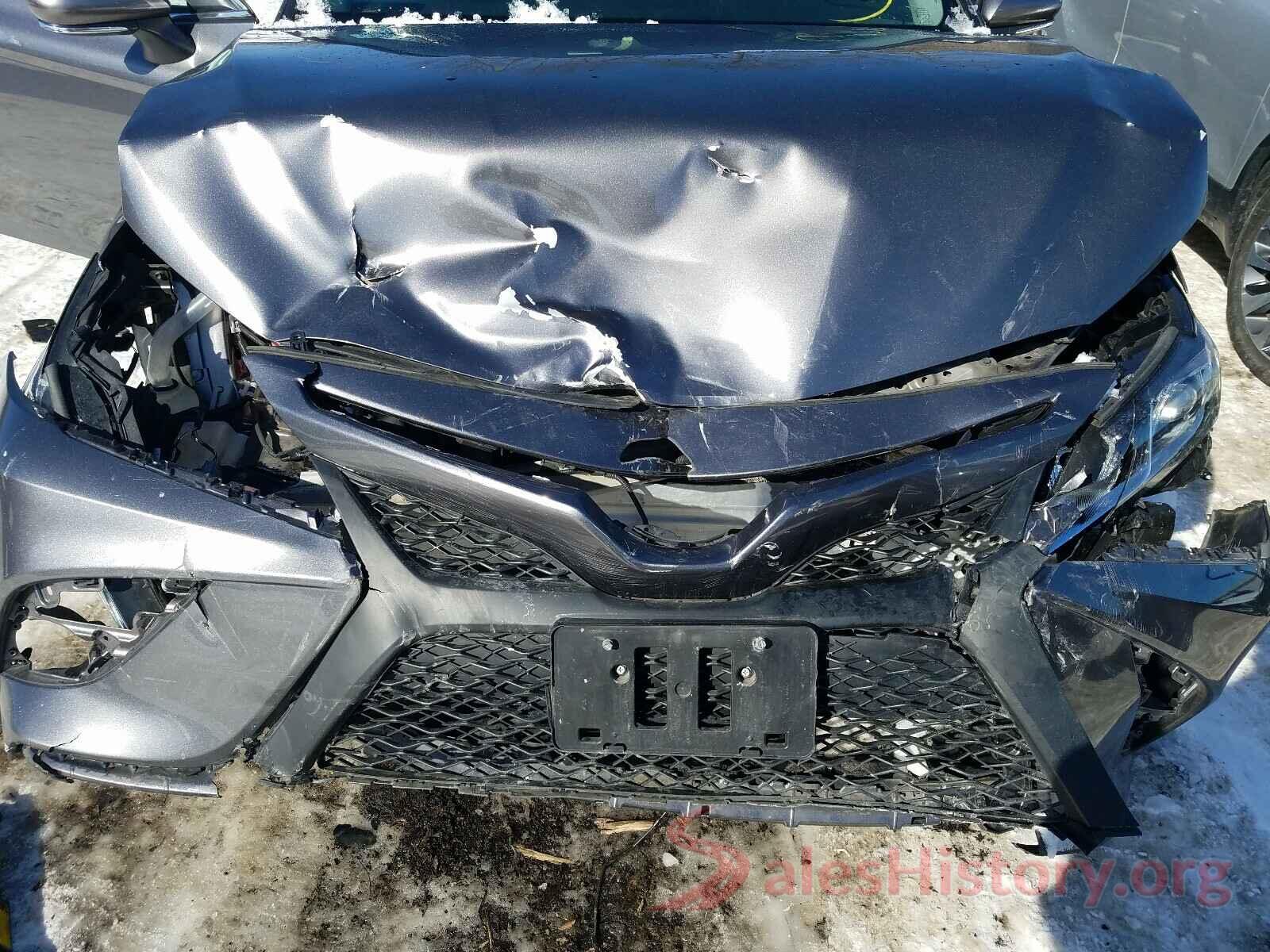 4T1B11HK9JU515943 2018 TOYOTA CAMRY