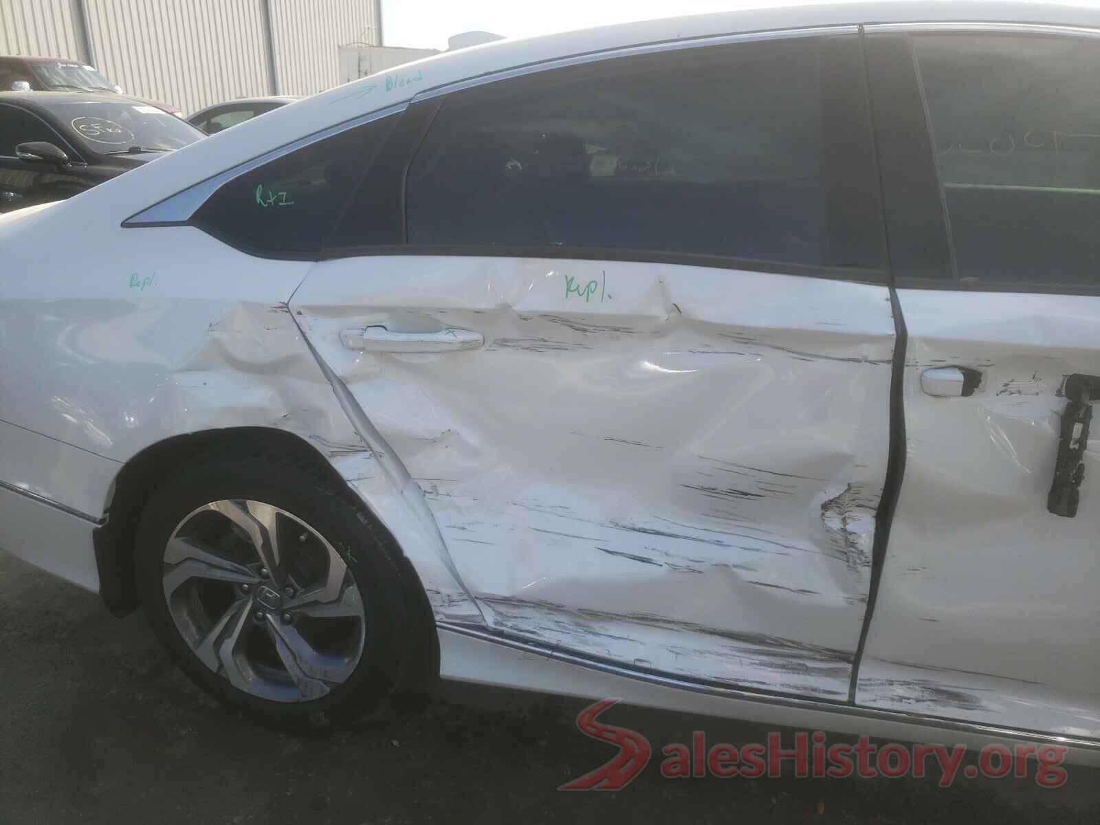 1HGCV1F4XJA231726 2018 HONDA ACCORD