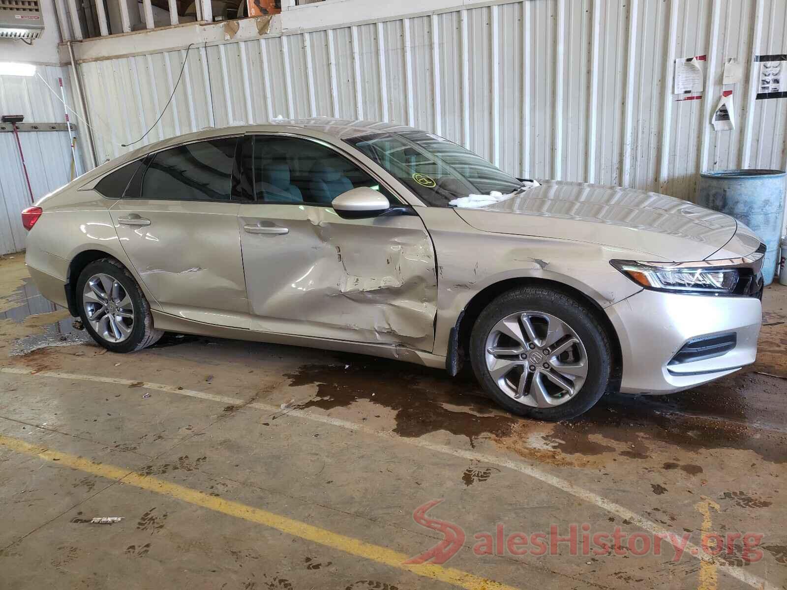 1HGCV1F18JA033300 2018 HONDA ACCORD