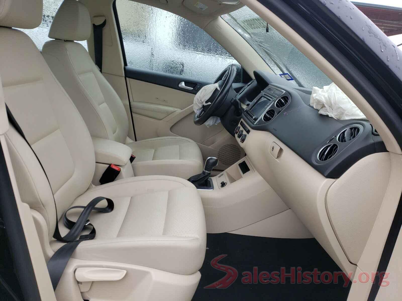 WVGAV7AX4HK020967 2017 VOLKSWAGEN TIGUAN