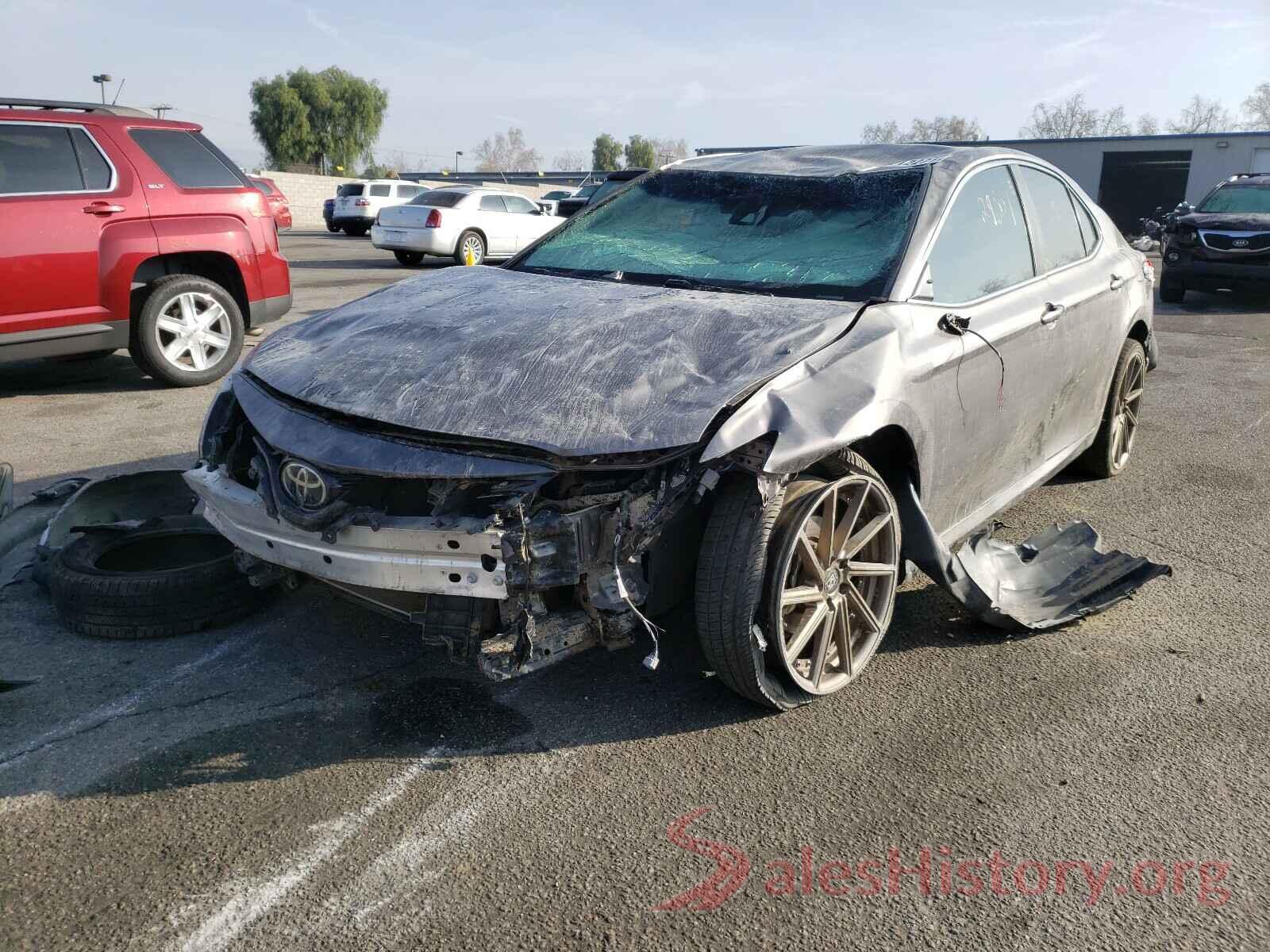 4T1B11HK8JU602815 2018 TOYOTA CAMRY