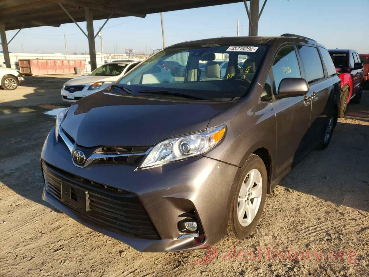 5TDKZ3DC2KS988855 2019 TOYOTA SIENNA