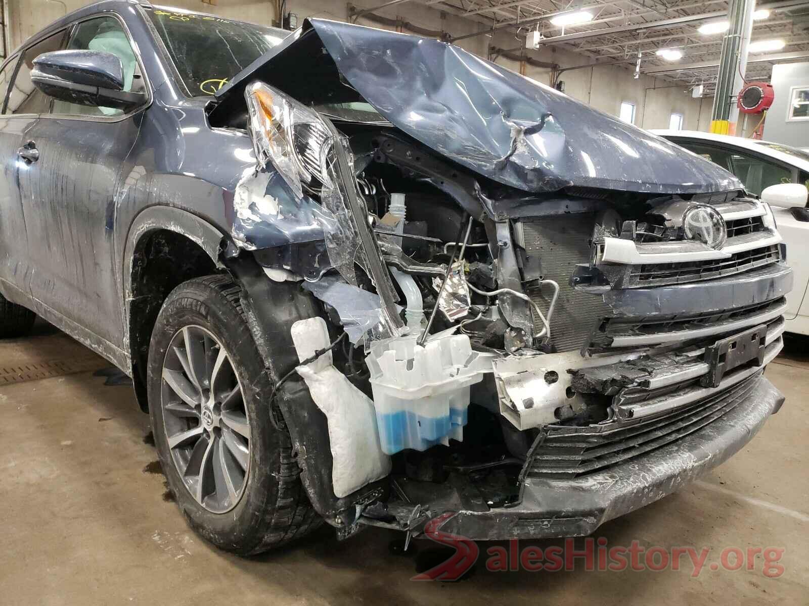 5TDJZRFH0KS717817 2019 TOYOTA HIGHLANDER