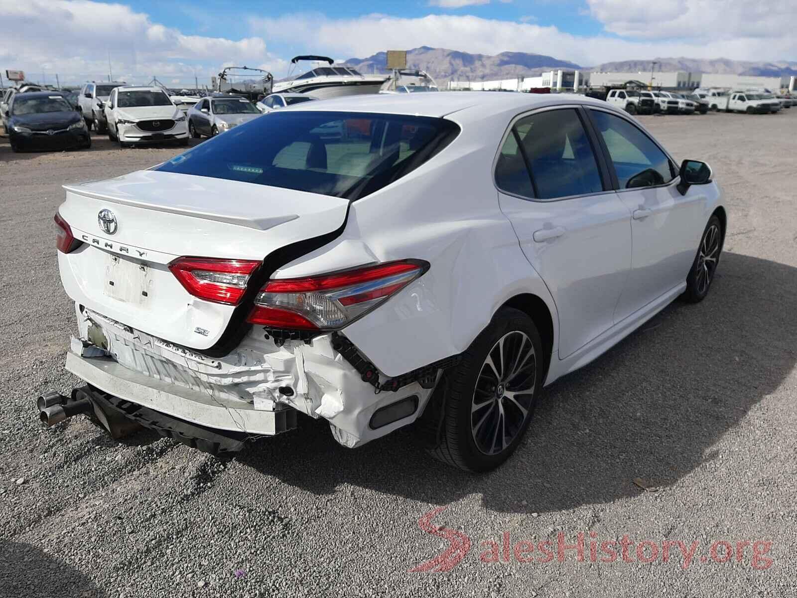 4T1B11HK4JU578299 2018 TOYOTA CAMRY