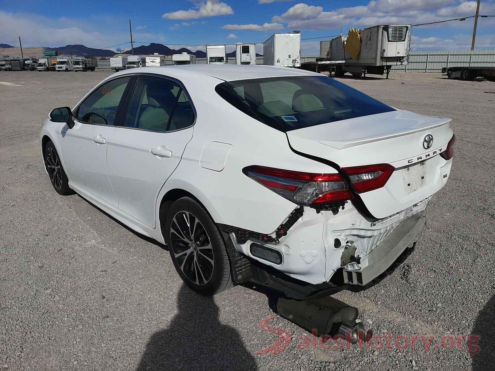 4T1B11HK4JU578299 2018 TOYOTA CAMRY