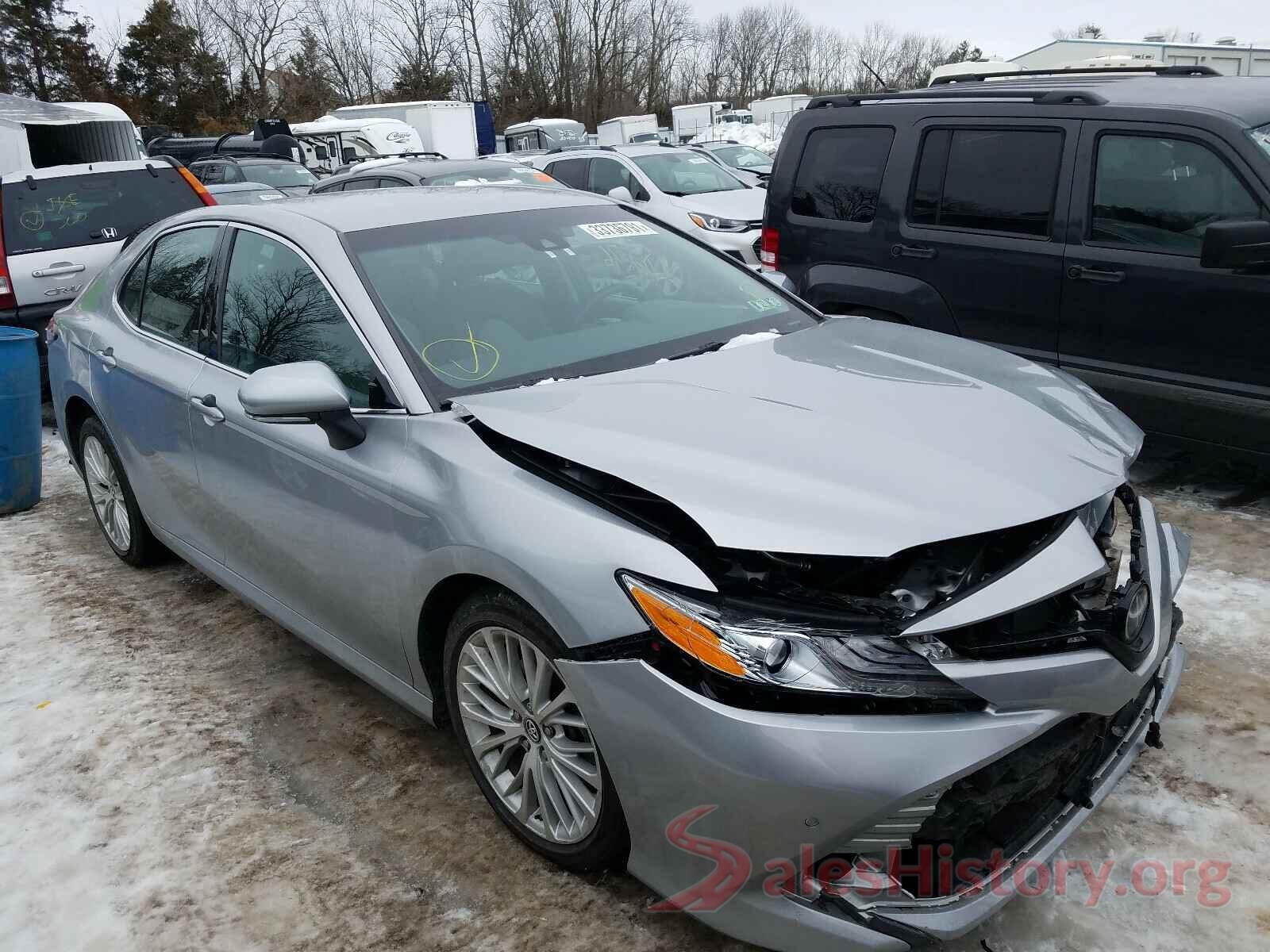 4T1B11HK9JU074184 2018 TOYOTA CAMRY