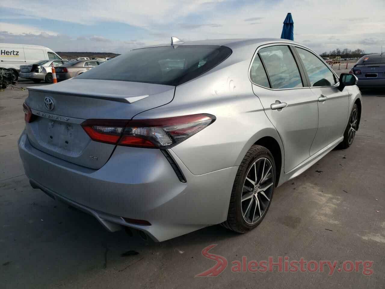 4T1G11AKXMU516331 2021 TOYOTA CAMRY