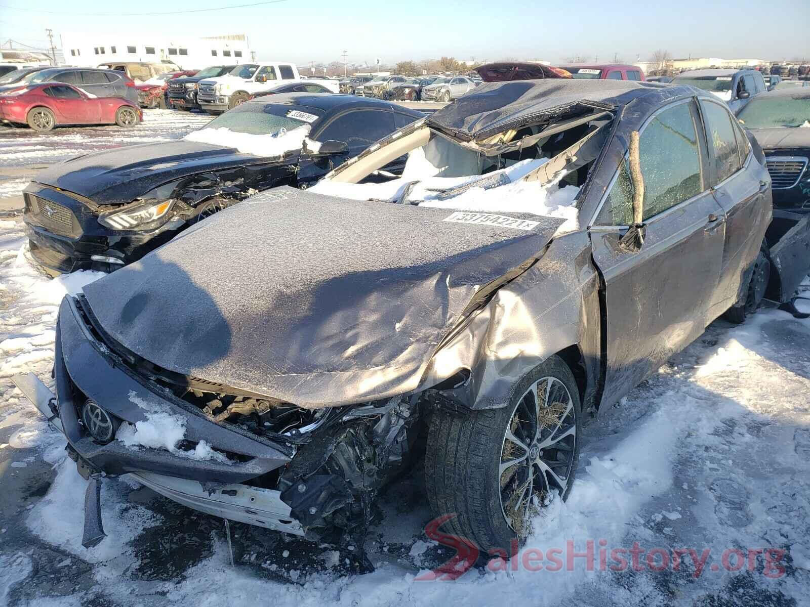 4T1B11HK2KU768670 2019 TOYOTA CAMRY