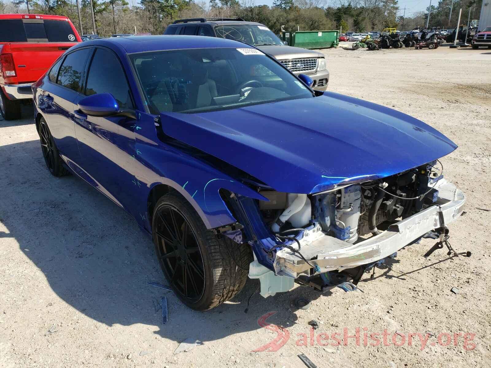 1HGCV2F32JA018900 2018 HONDA ACCORD