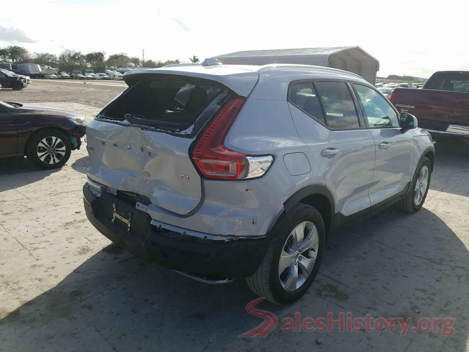 YV4AC2HK0L2205742 2020 VOLVO XC40