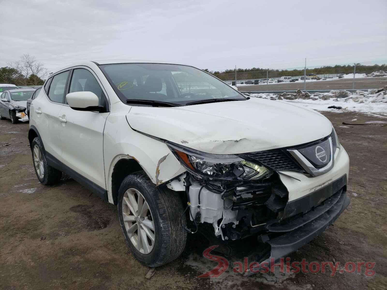 JN1BJ1CR6JW267473 2018 NISSAN ROGUE