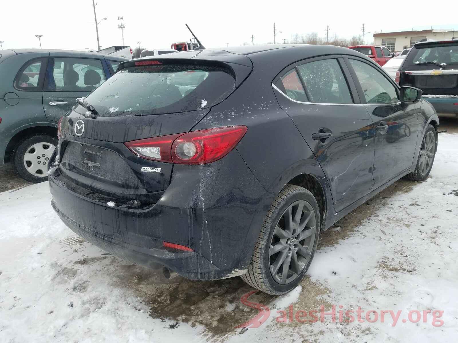 3MZBN1L39JM182556 2018 MAZDA 3