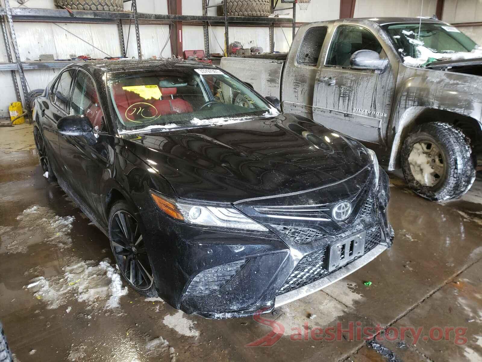 4T1B61HK5JU008913 2018 TOYOTA CAMRY