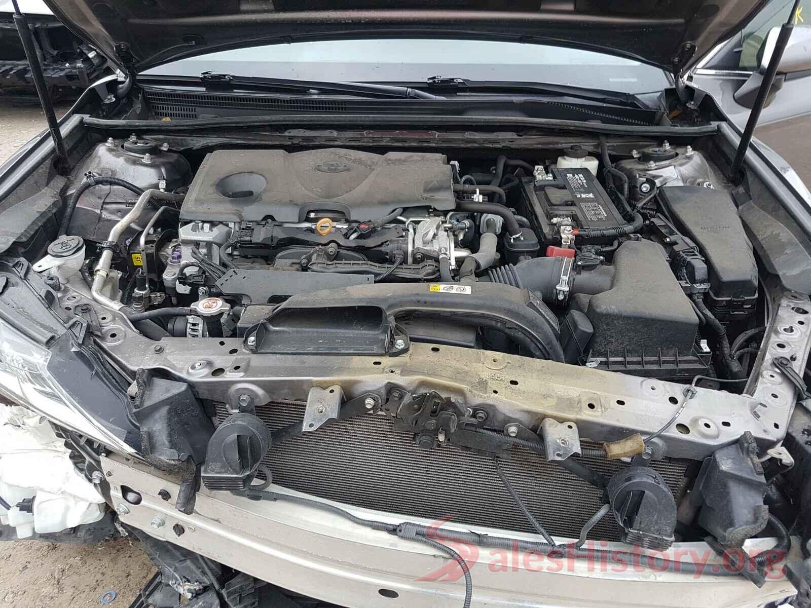 4T1B11HK3JU039933 2018 TOYOTA CAMRY