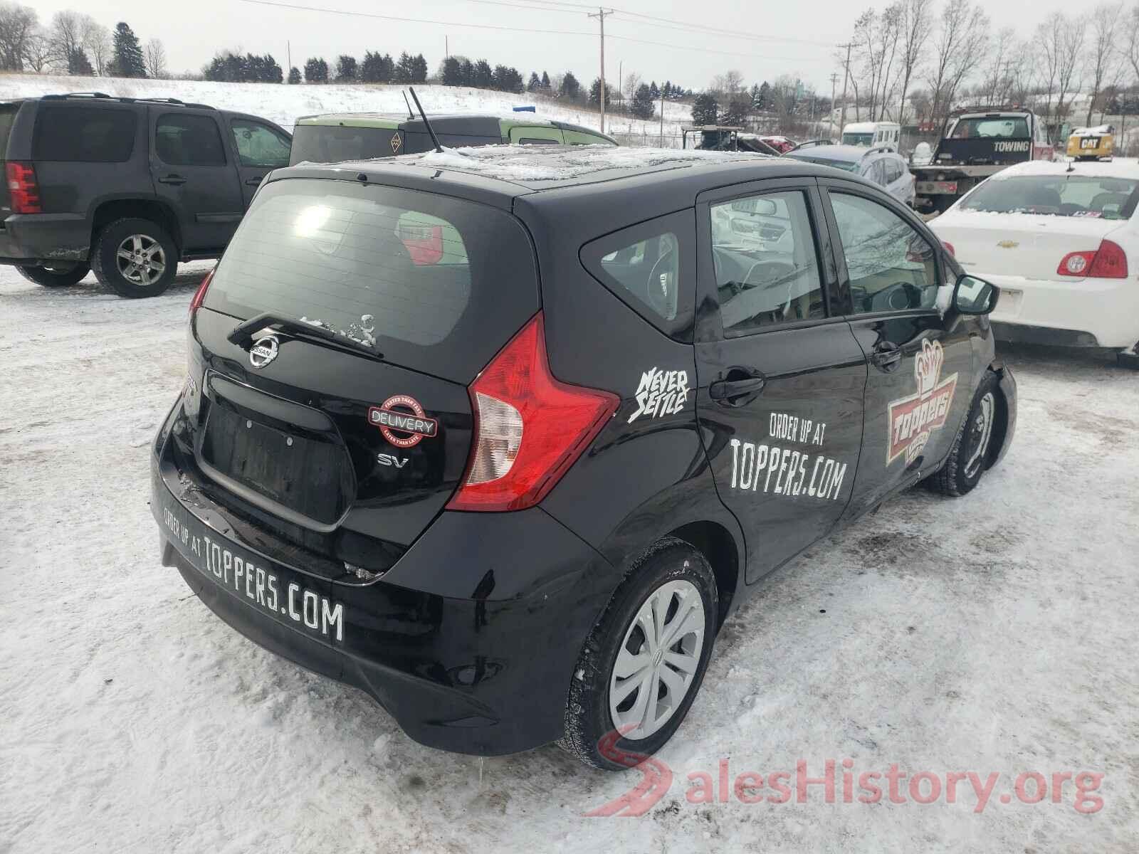 3N1CE2CP7JL352499 2018 NISSAN VERSA